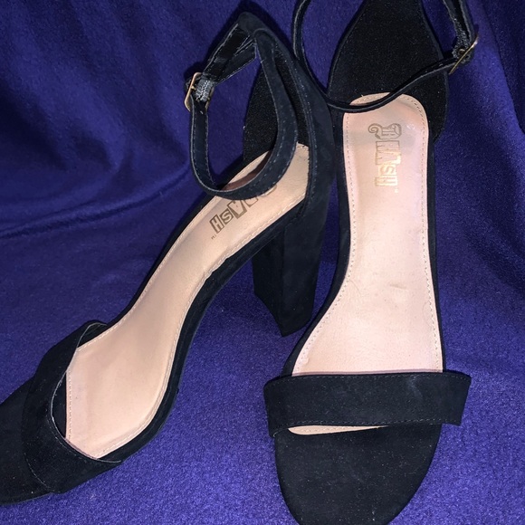 Black Heel Bundle - Picture 2 of 10